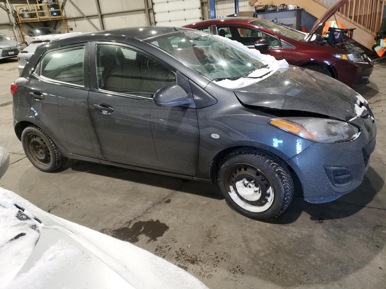 2013 Mazda 2 - Image 4
