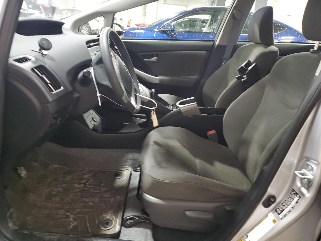 2014 Toyota Prius - Image 7