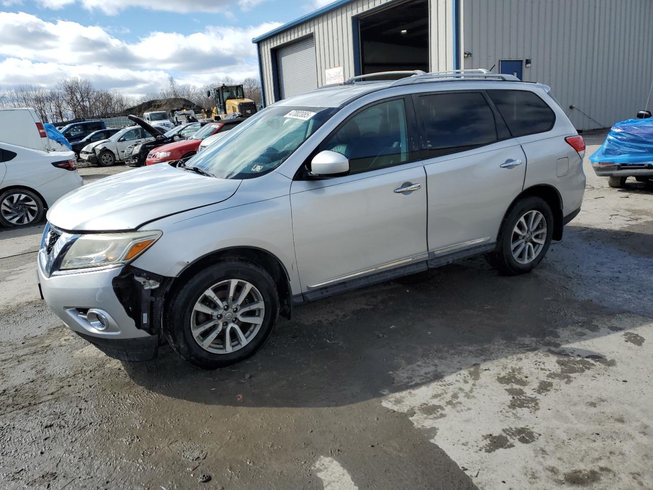 2013 Nissan Pathfinder - Image 1