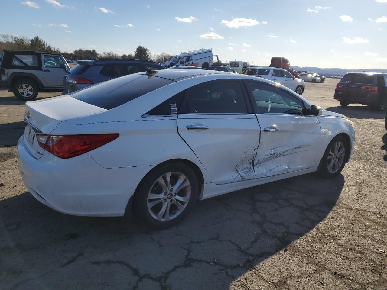 2013 Hyundai Sonata - Image 3