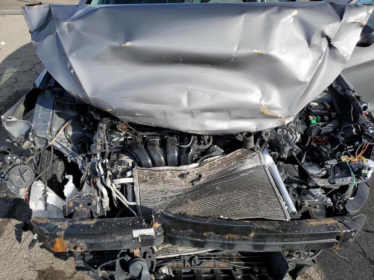 2013 Hyundai Elantra - Image 13