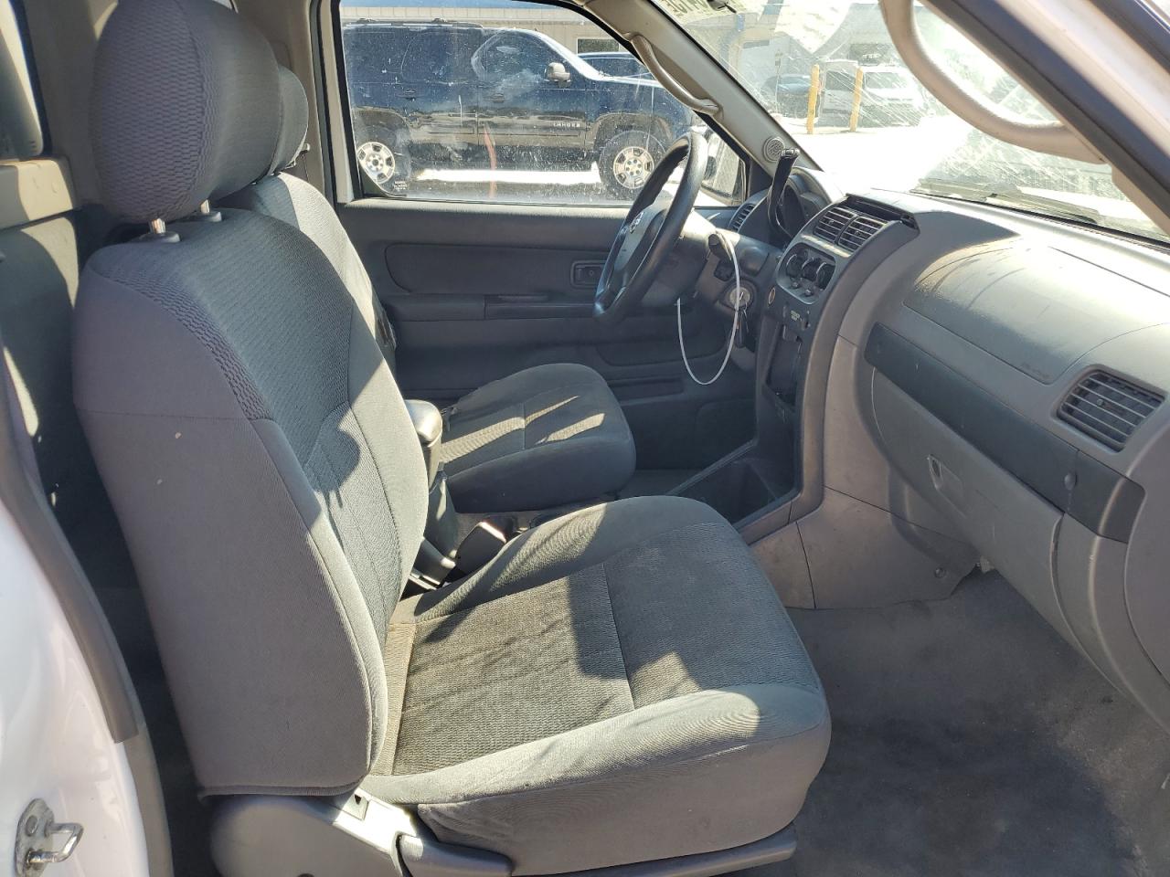 2004 Nissan Navara (Frontier) - Image 10