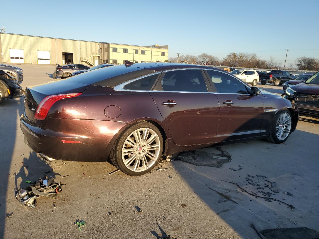 2015 Jaguar XJ - Image 3