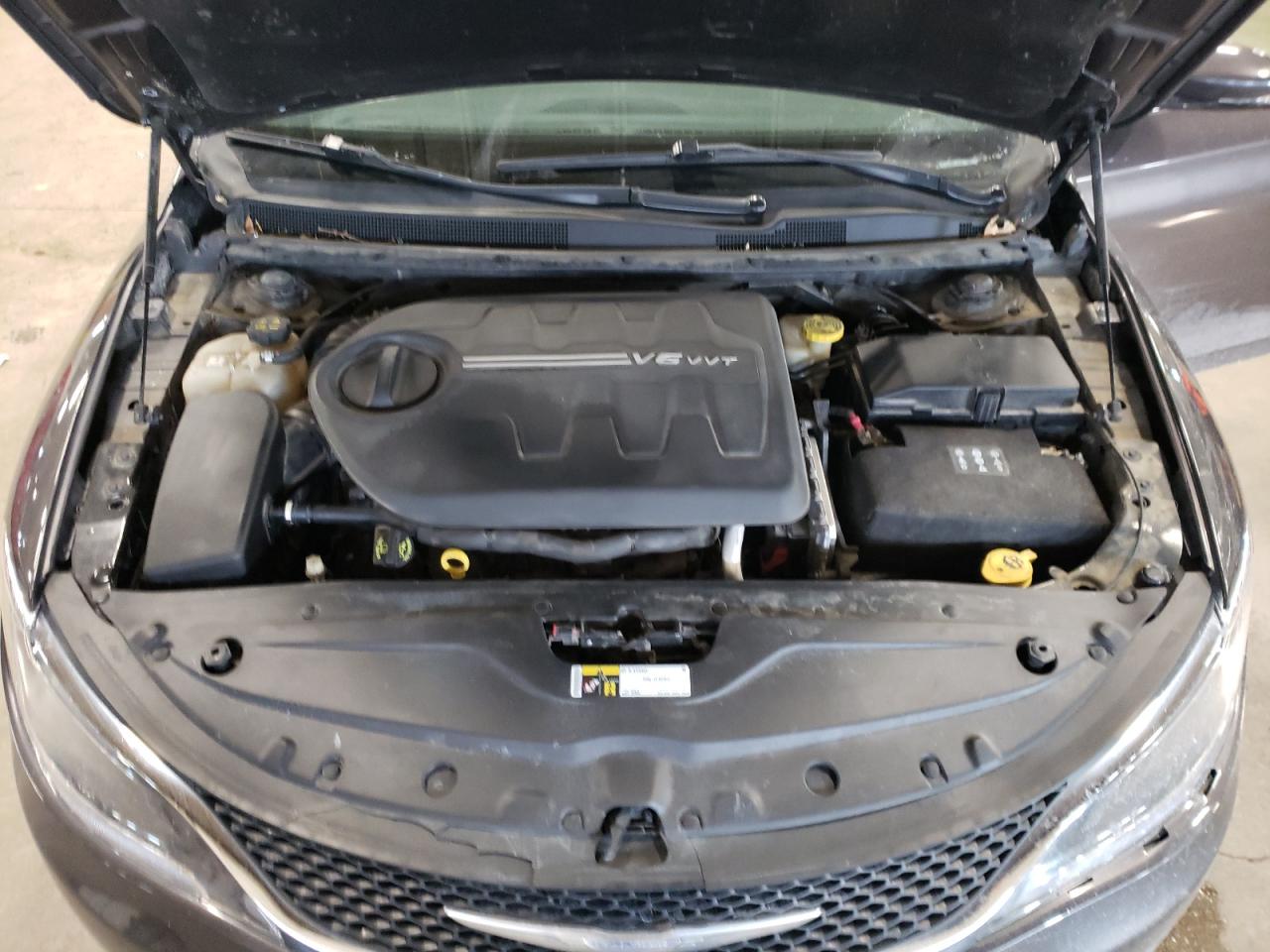 2015 Chrysler 200 - Image 11