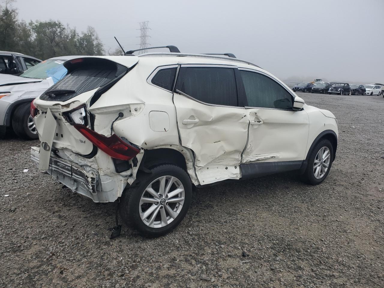 2019 Nissan Rogue - Image 3