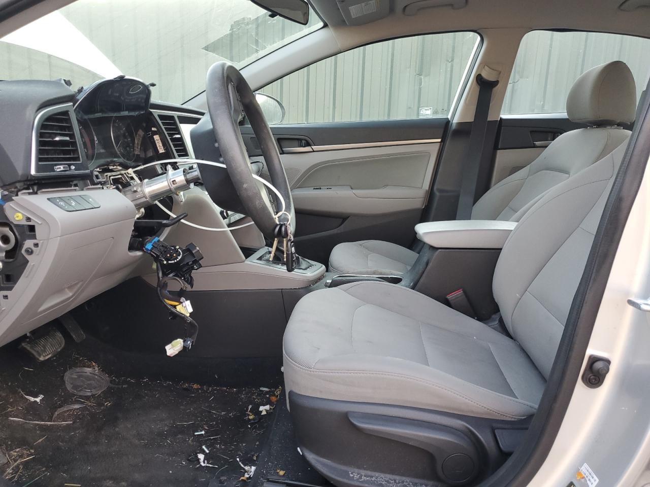 2018 Hyundai Elantra - Image 7