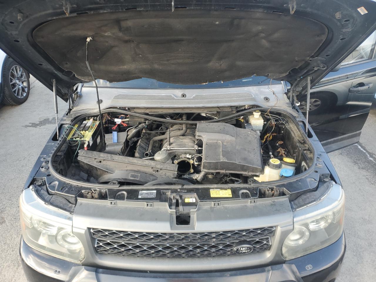 2010 Land Rover Range Rover - Image 12