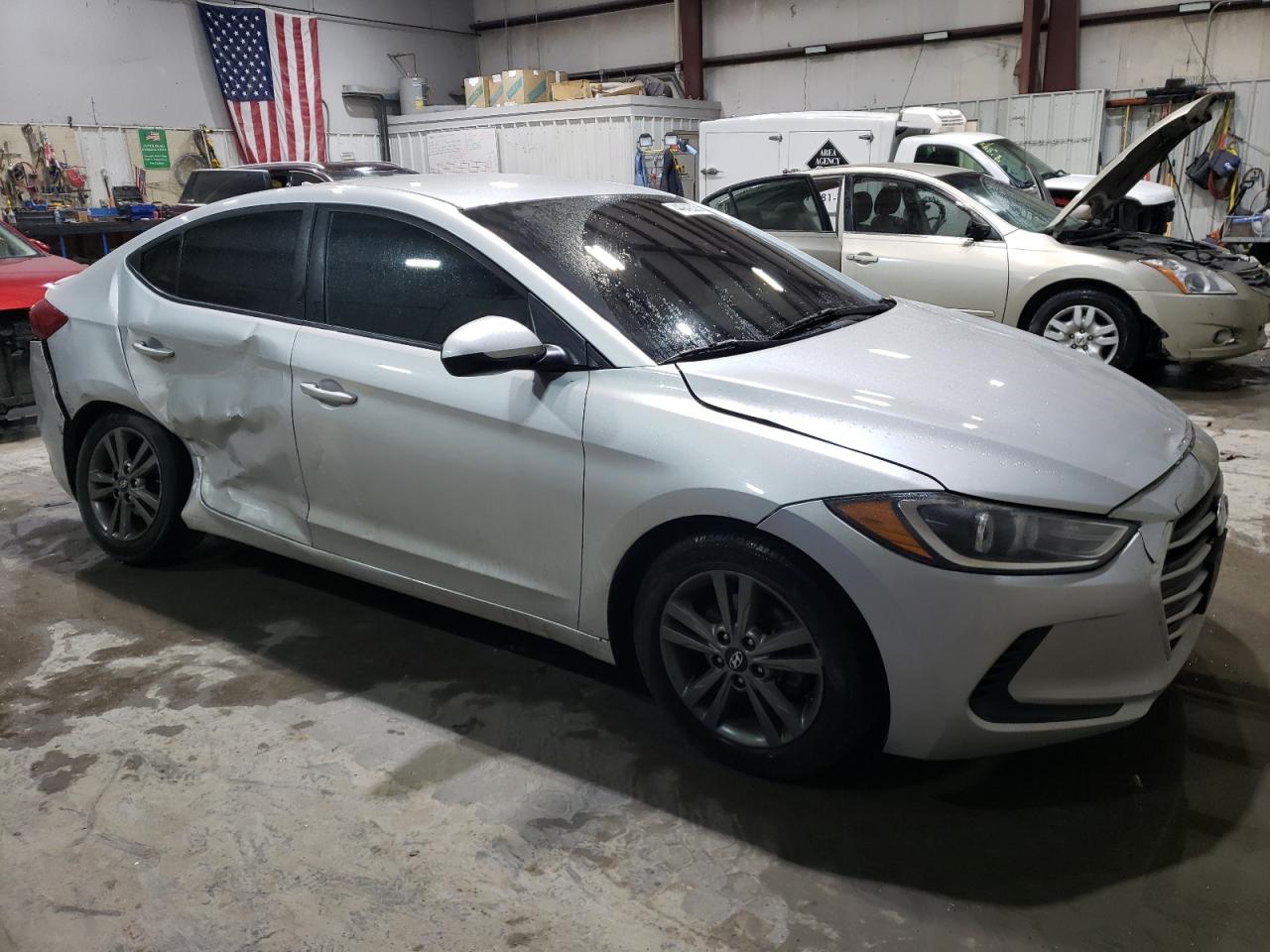 2018 Hyundai Elantra - Image 4