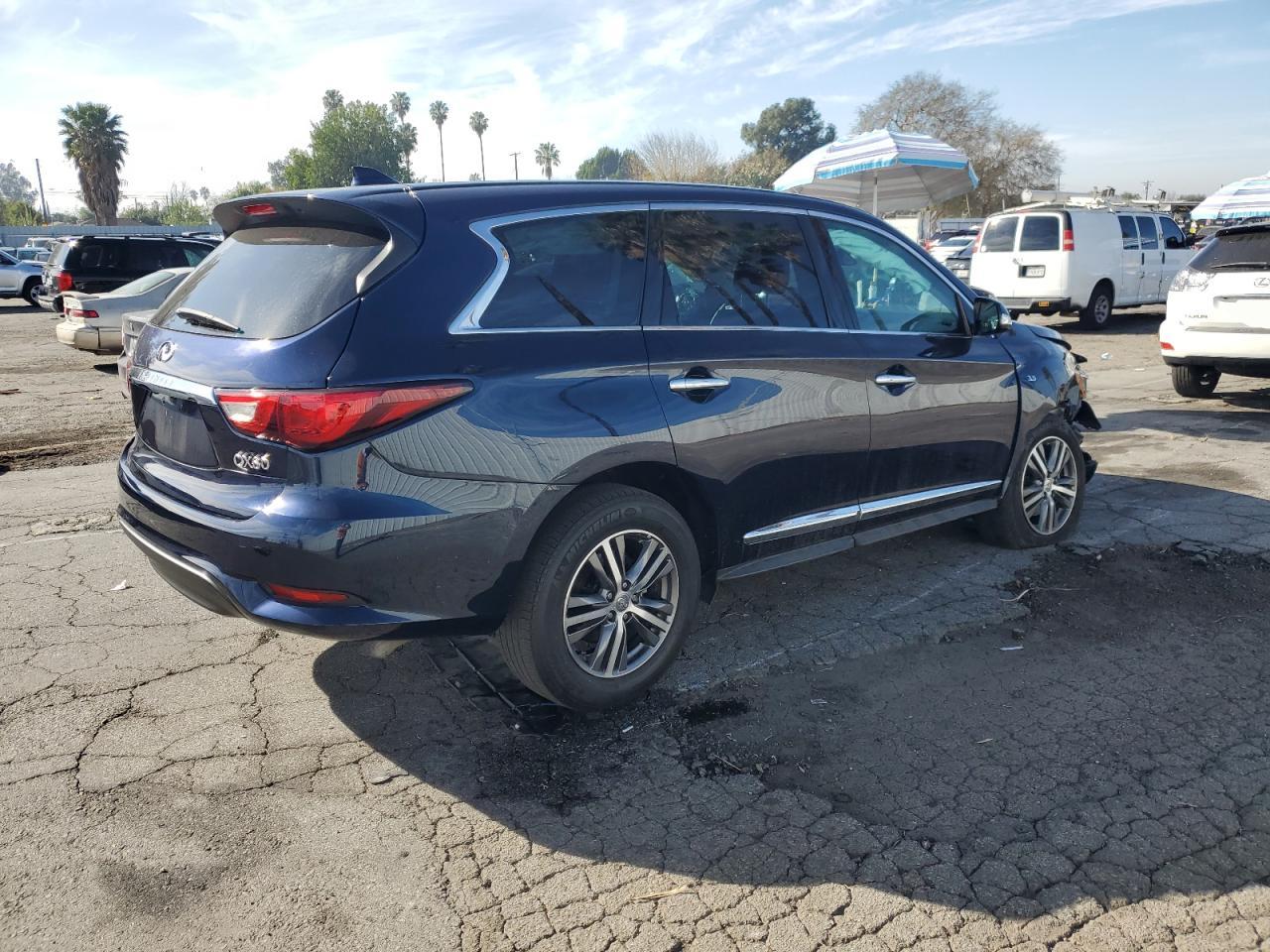 2020 Infiniti QX60 - Image 3