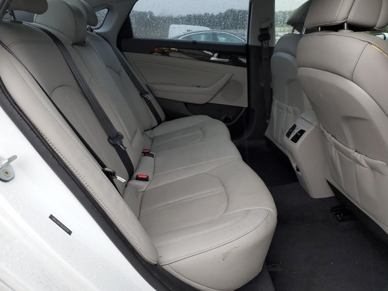 2016 Hyundai Sonata - Image 10