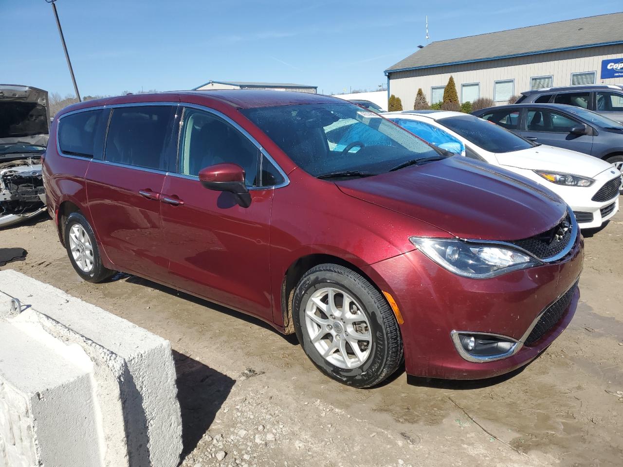 2017 Chrysler Pacifica - Image 4