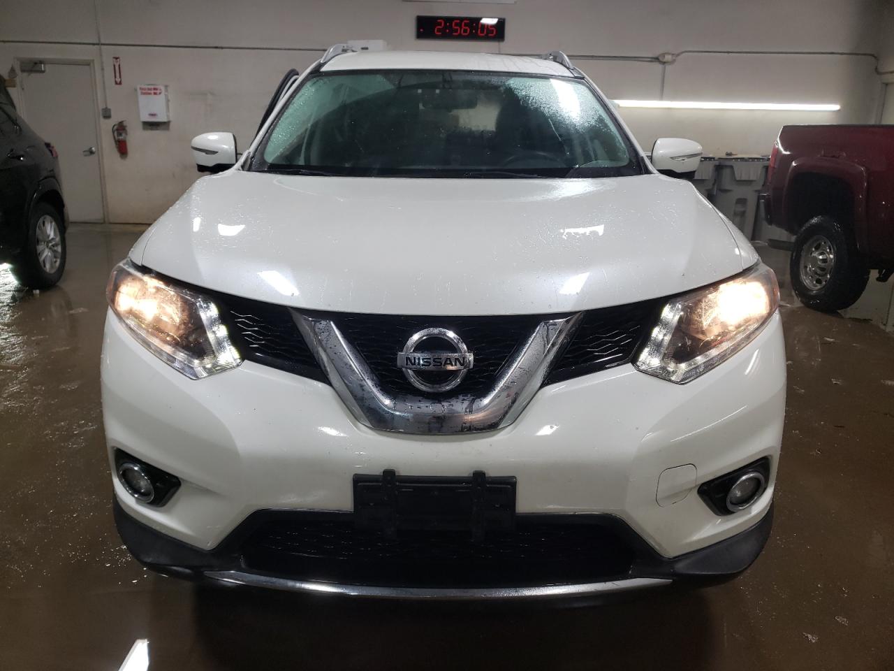 2015 Nissan Rogue - Image 5