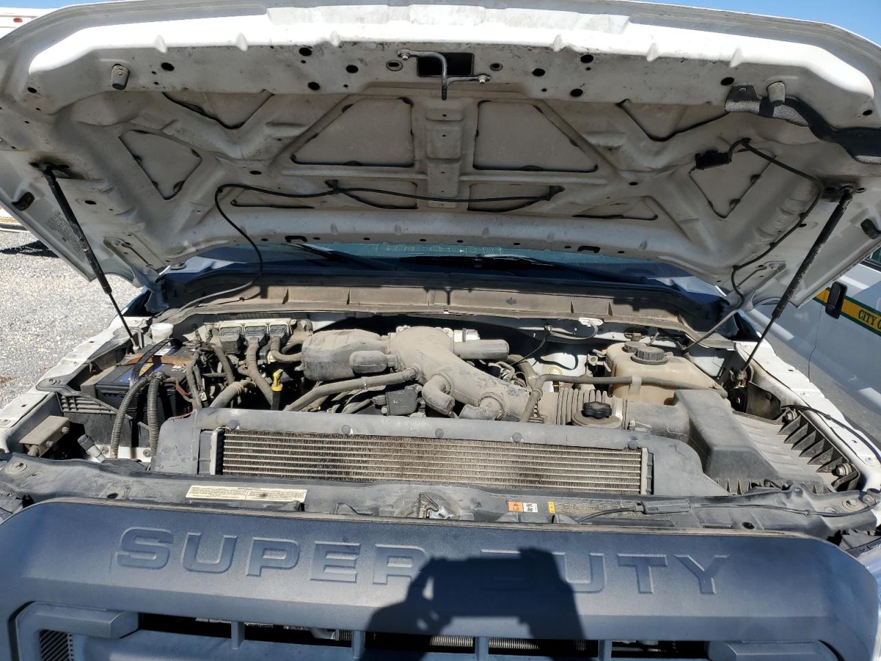 2013 Ford F450 - Image 12