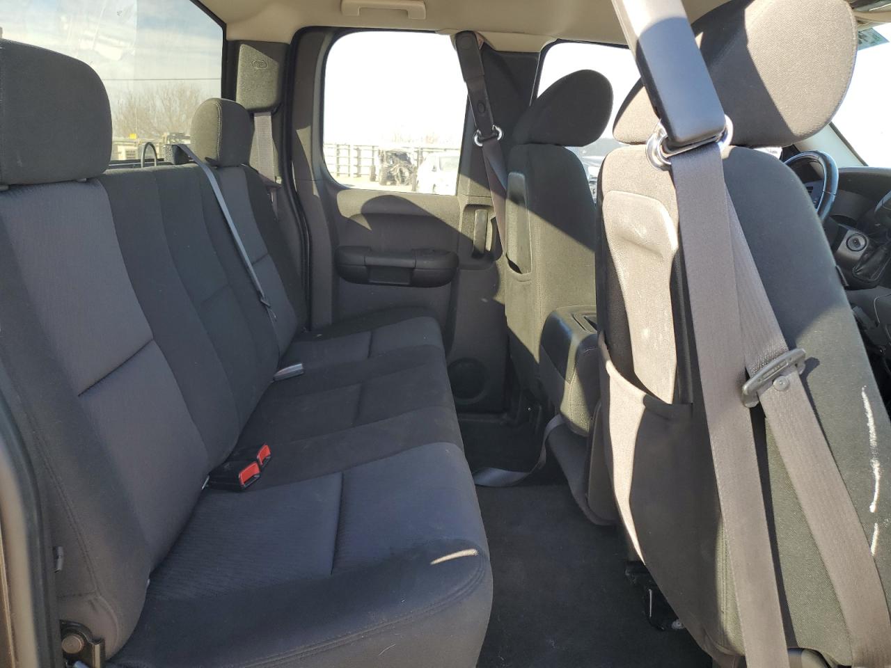 2010 Chevrolet Silverado - Image 10