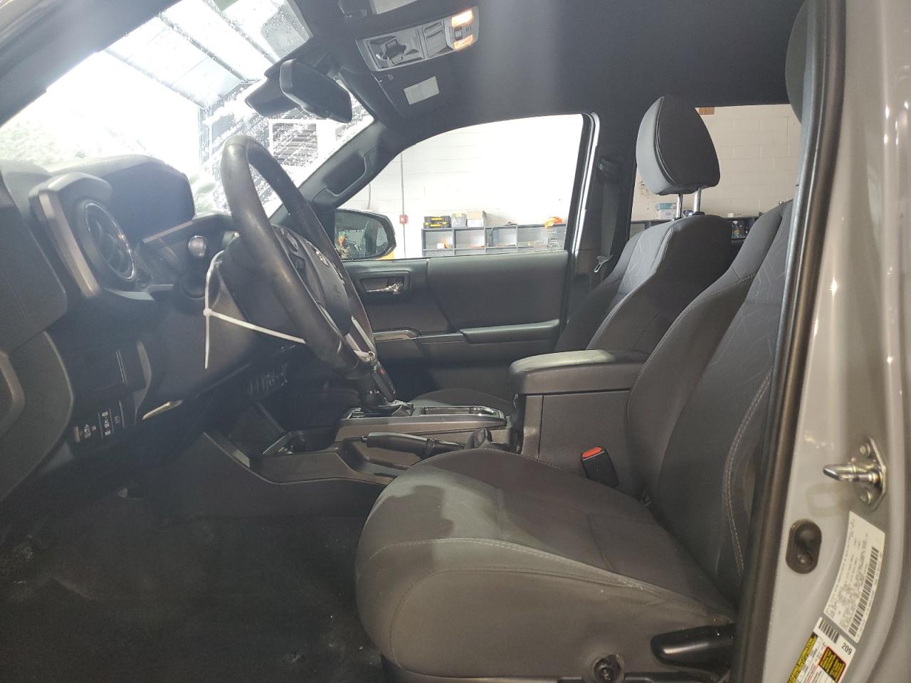 2018 Toyota Tacoma - Image 7