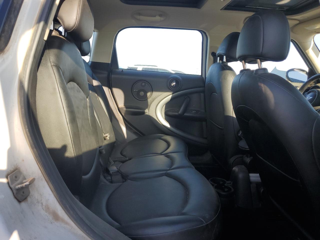 2016 MINI Cooper - Image 10
