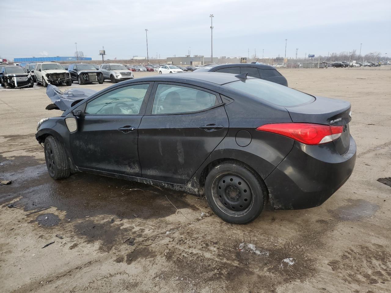 2013 Hyundai Elantra - Image 2
