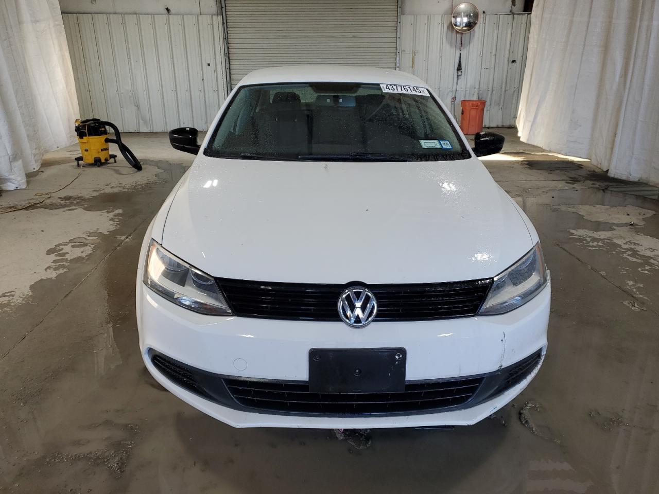 2014 Volkswagen Jetta - Image 5