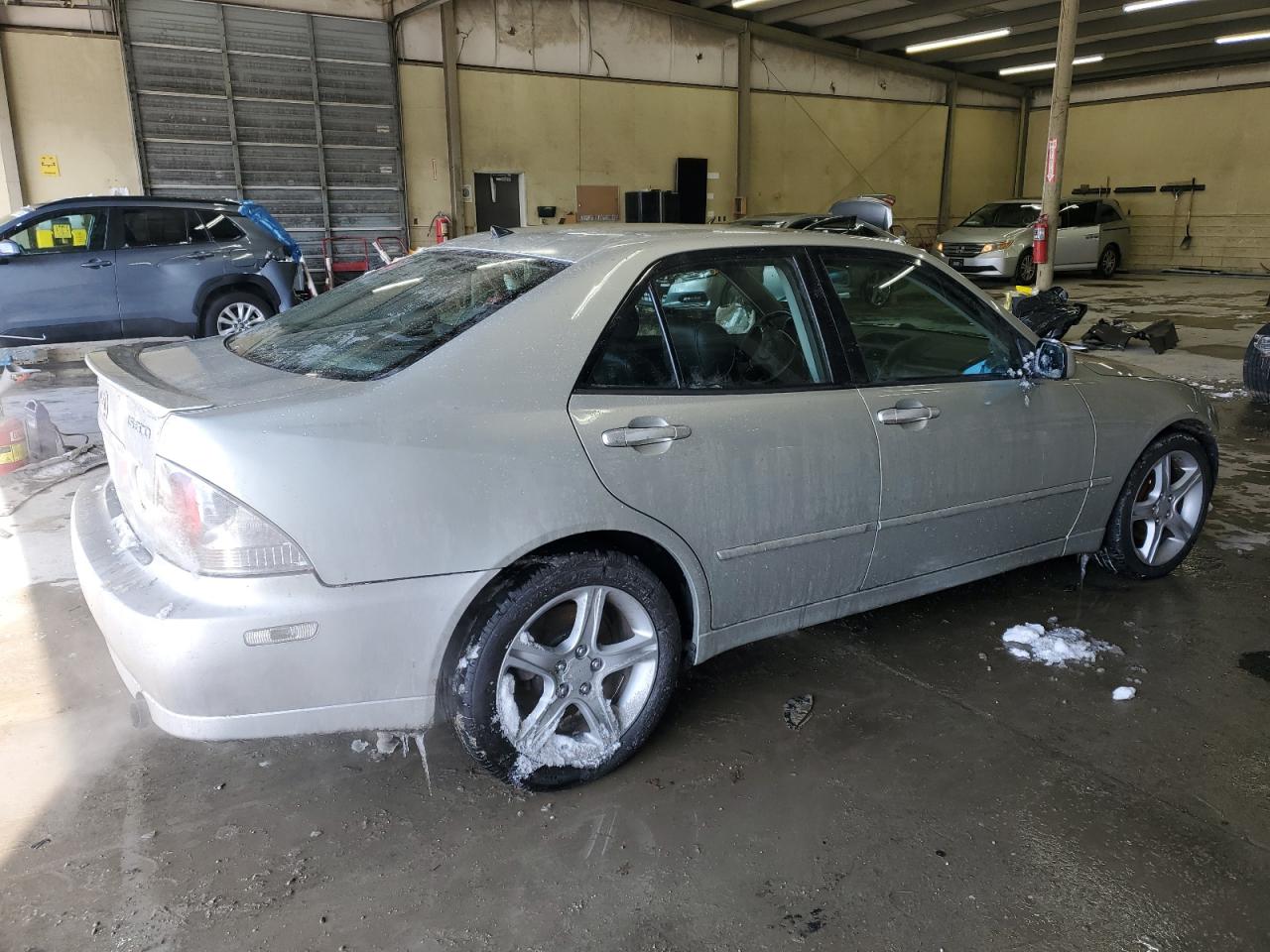 2003 Lexus IS - Image 3
