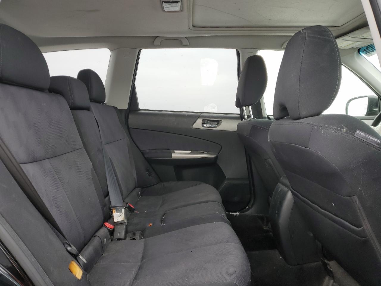 2010 Subaru Forester - Image 11