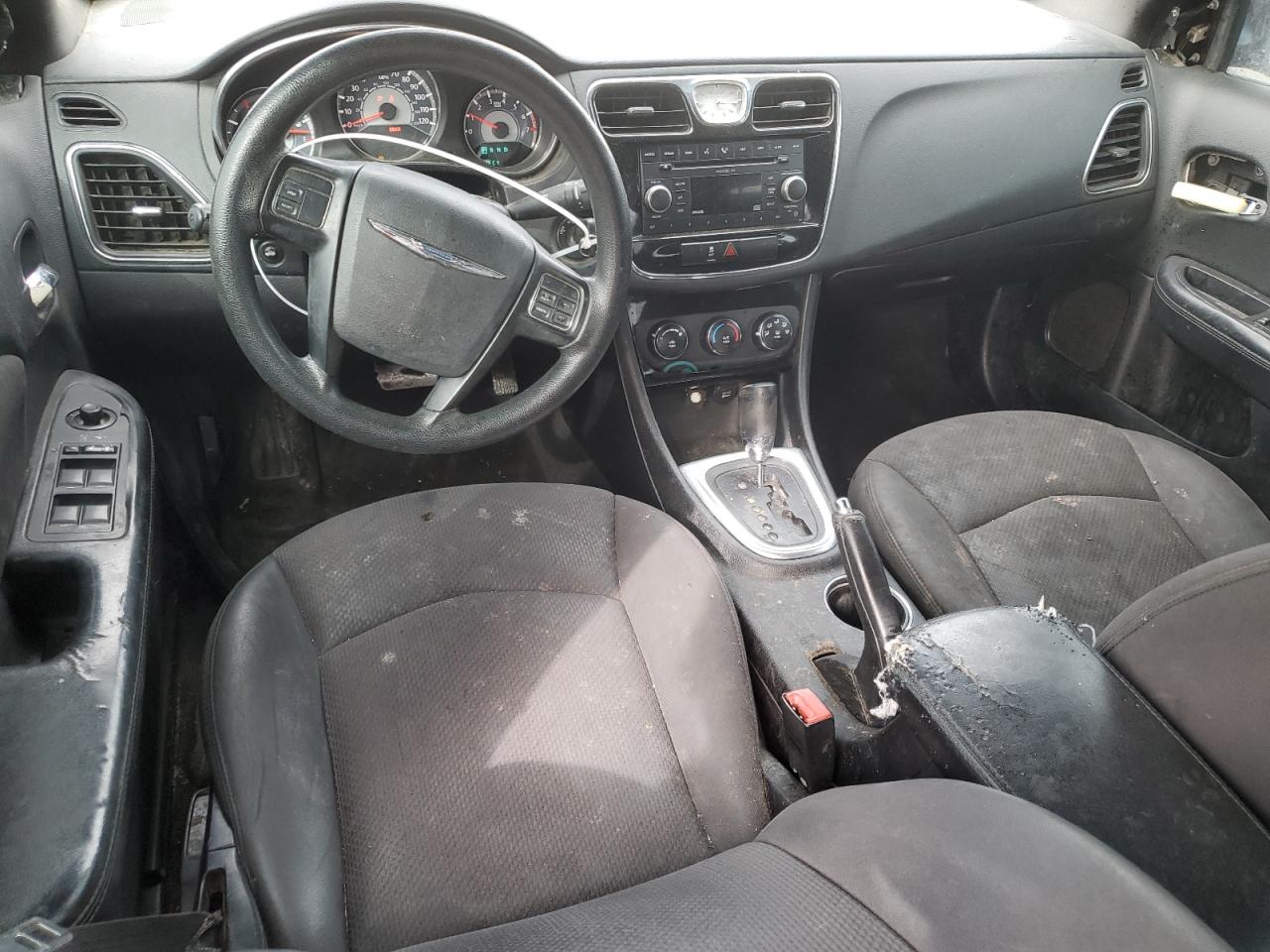 2013 Chrysler 200 - Image 8