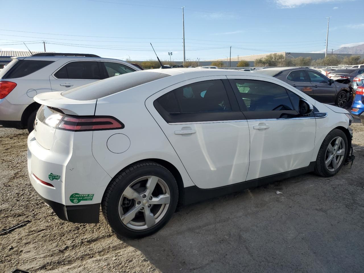 2014 Chevrolet Volt - Image 3