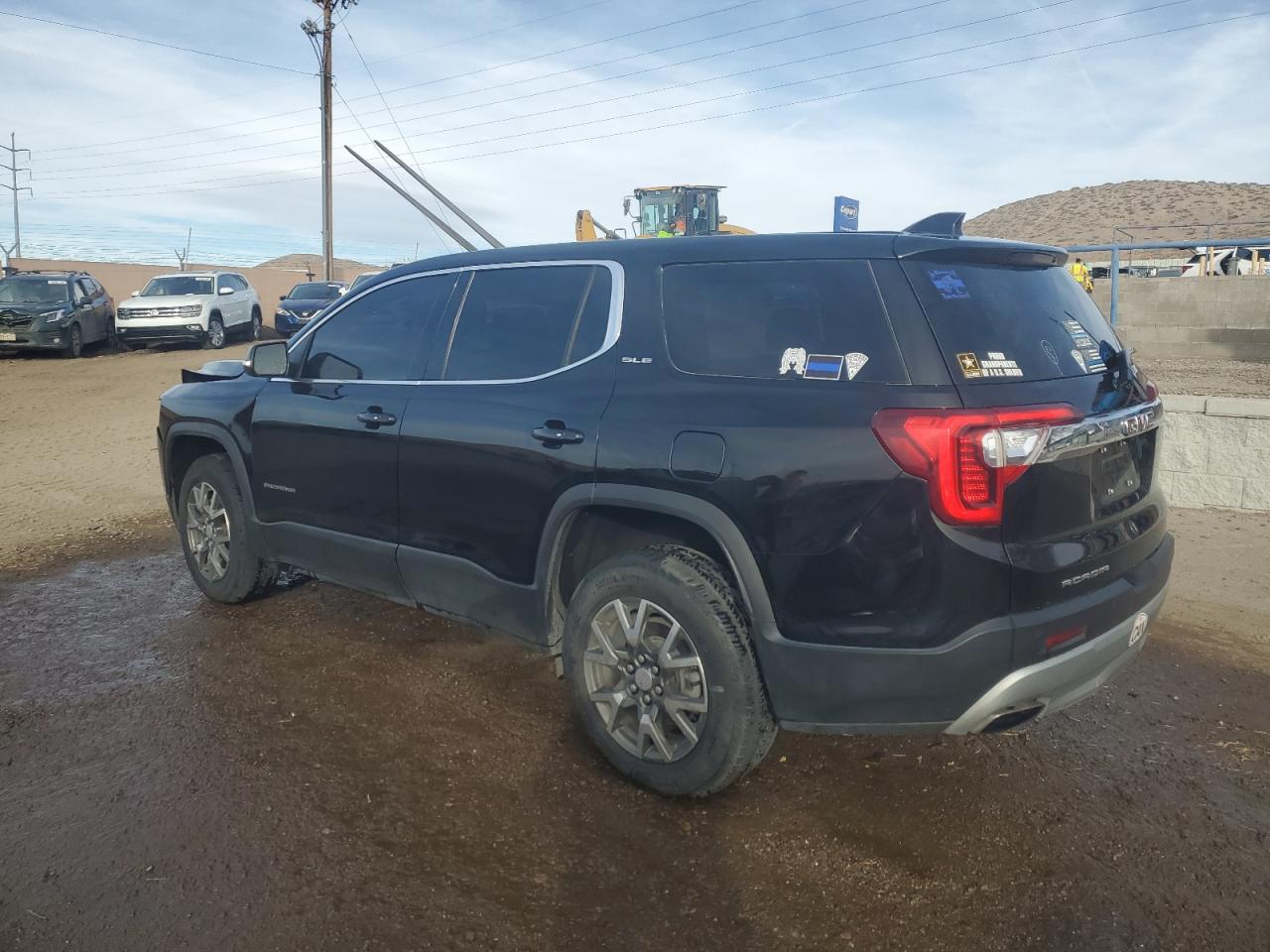 2022 GMC Acadia - Image 2