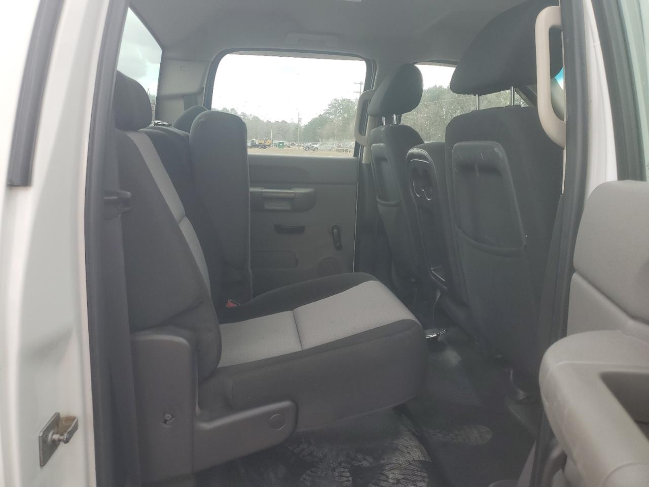 2009 Chevrolet Silverado - Image 10