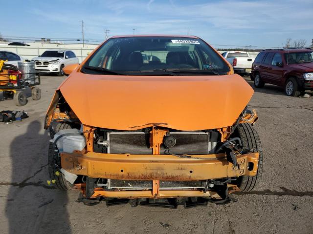  TOYOTA PRIUS 2015 Orange