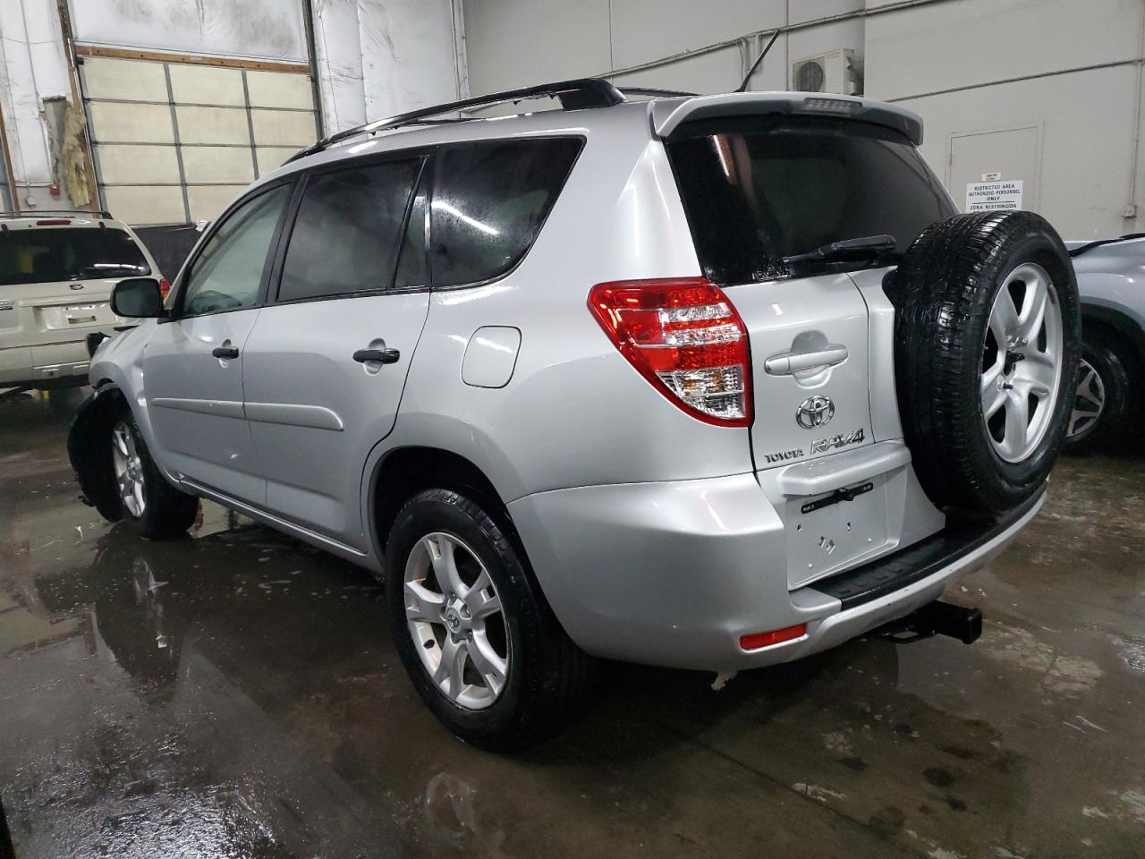 2009 Toyota RAV 4 - Image 2