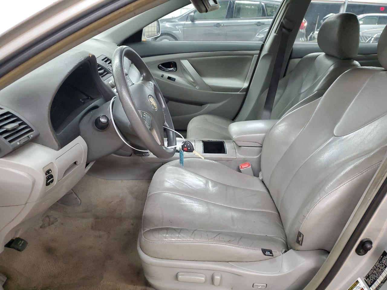 2009 Toyota Camry - Image 7