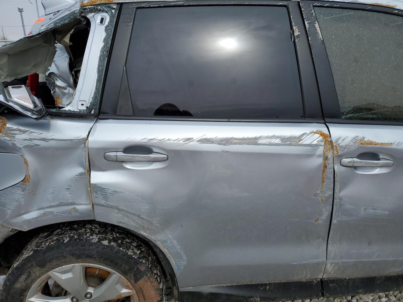 2016 Subaru Forester - Image 11