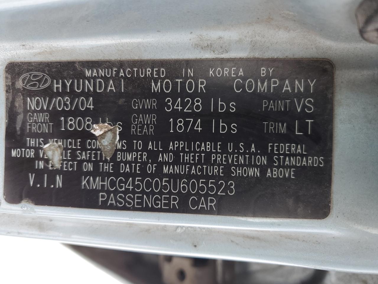 2005 Hyundai Accent - Image 12