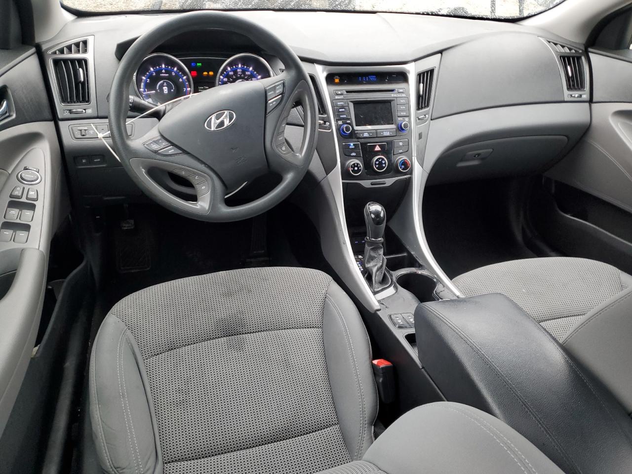 2014 Hyundai Sonata - Image 8