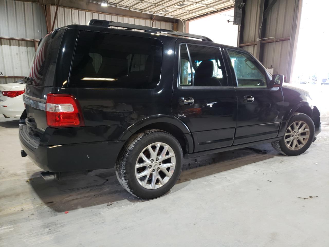 2015 Ford Expedition - Image 3