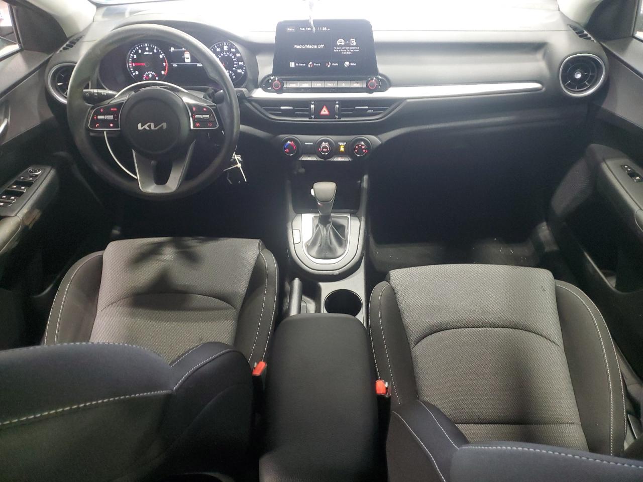 2023 Kia Forte - Image 8