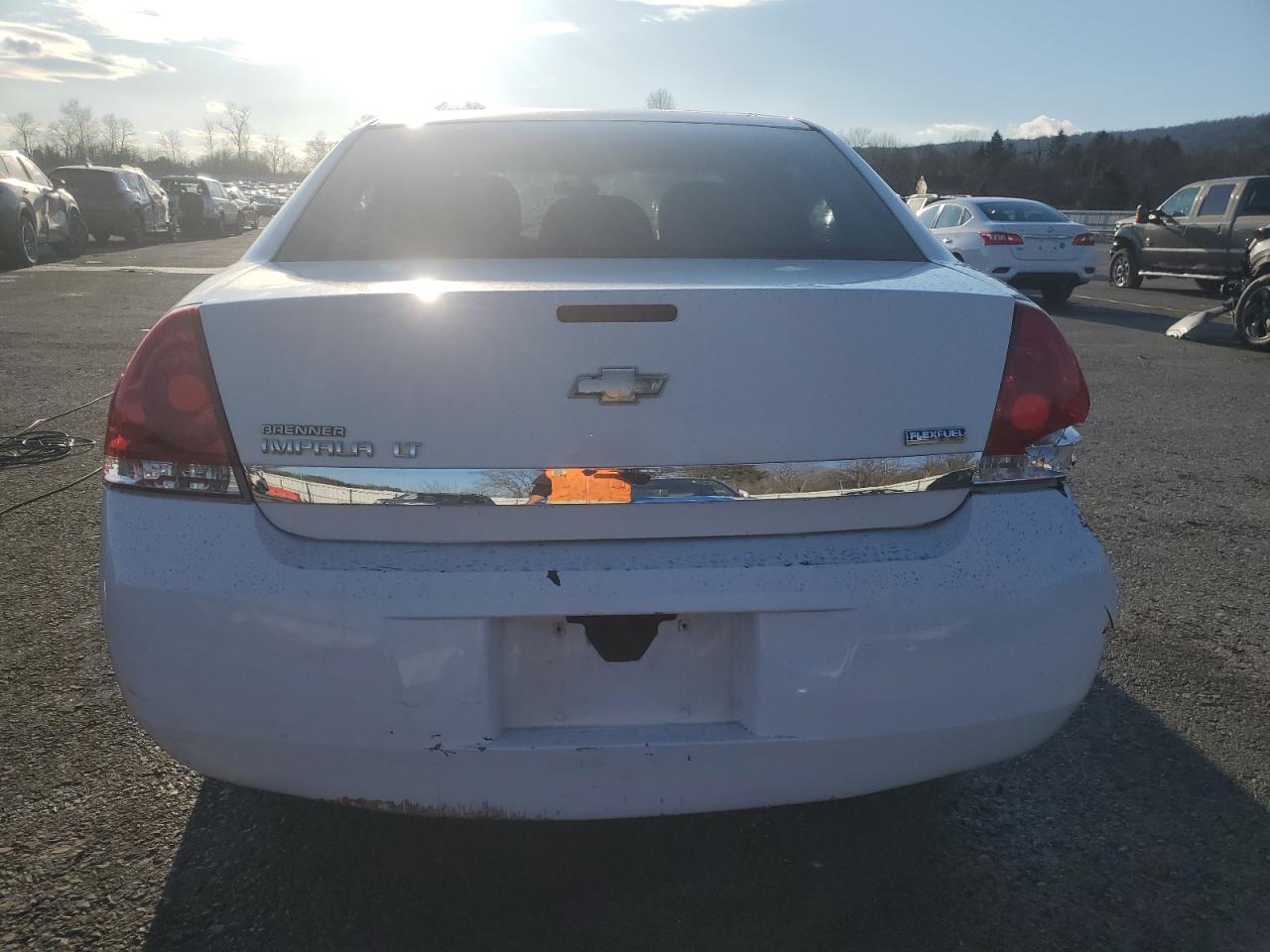 2011 Chevrolet Impala - Image 6