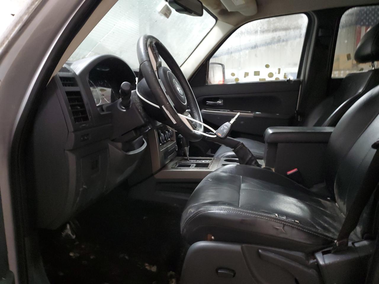 2011 Jeep Liberty (North America) - Image 7