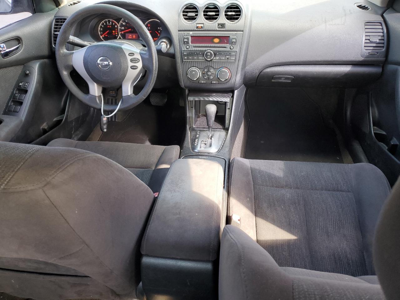 2012 Nissan Altima - Image 8
