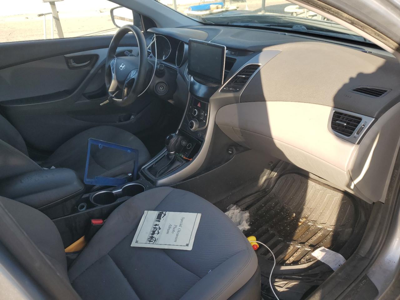 2016 Hyundai Elantra - Image 8