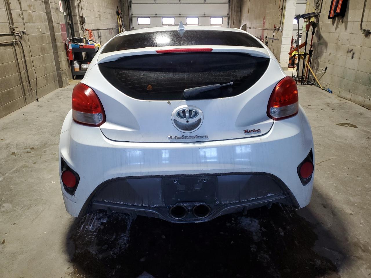 2016 Hyundai Veloster - Image 6