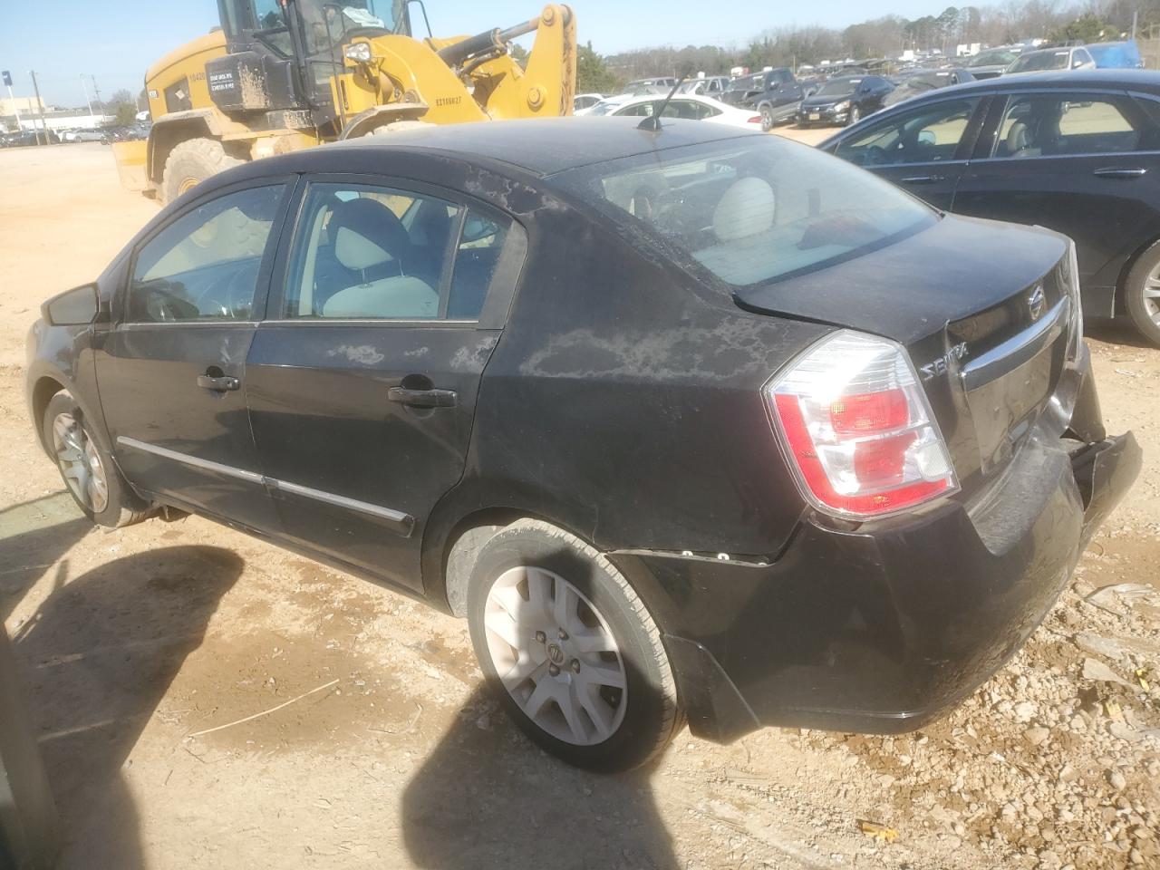2010 Nissan Sentra - Image 2