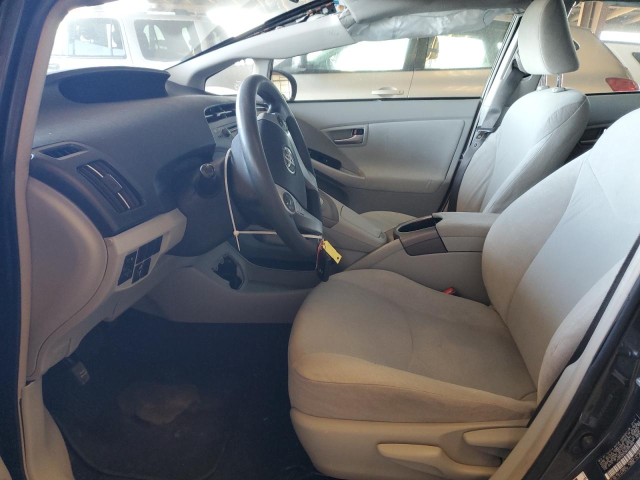 2014 Toyota Prius - Image 7