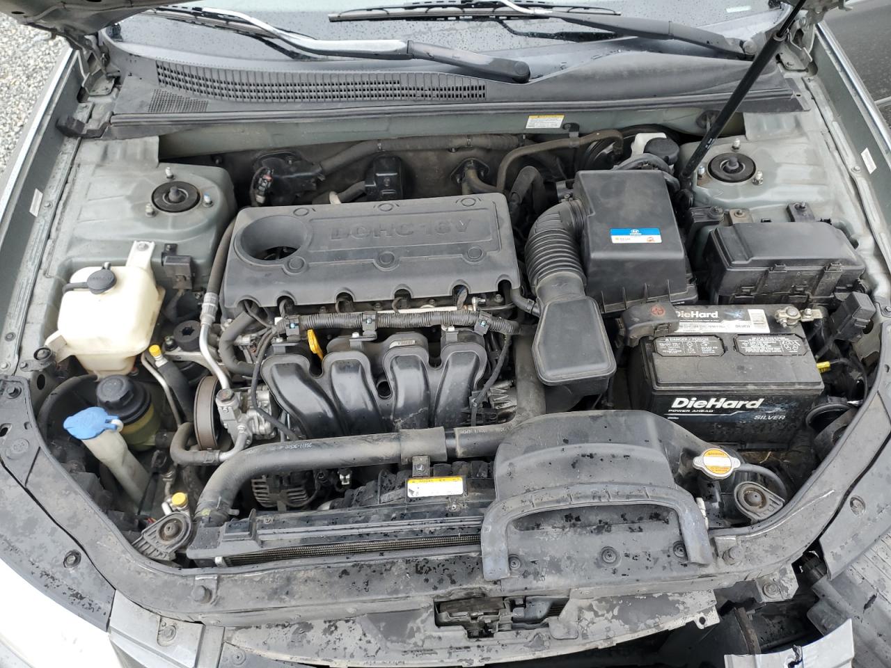 2010 Hyundai Sonata - Image 11