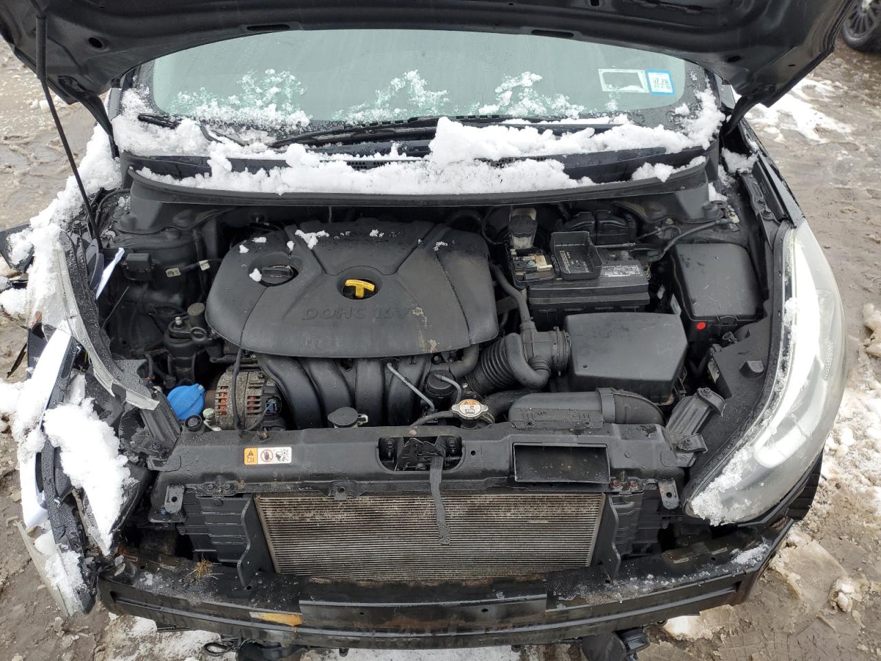 2016 Hyundai Elantra - Image 11