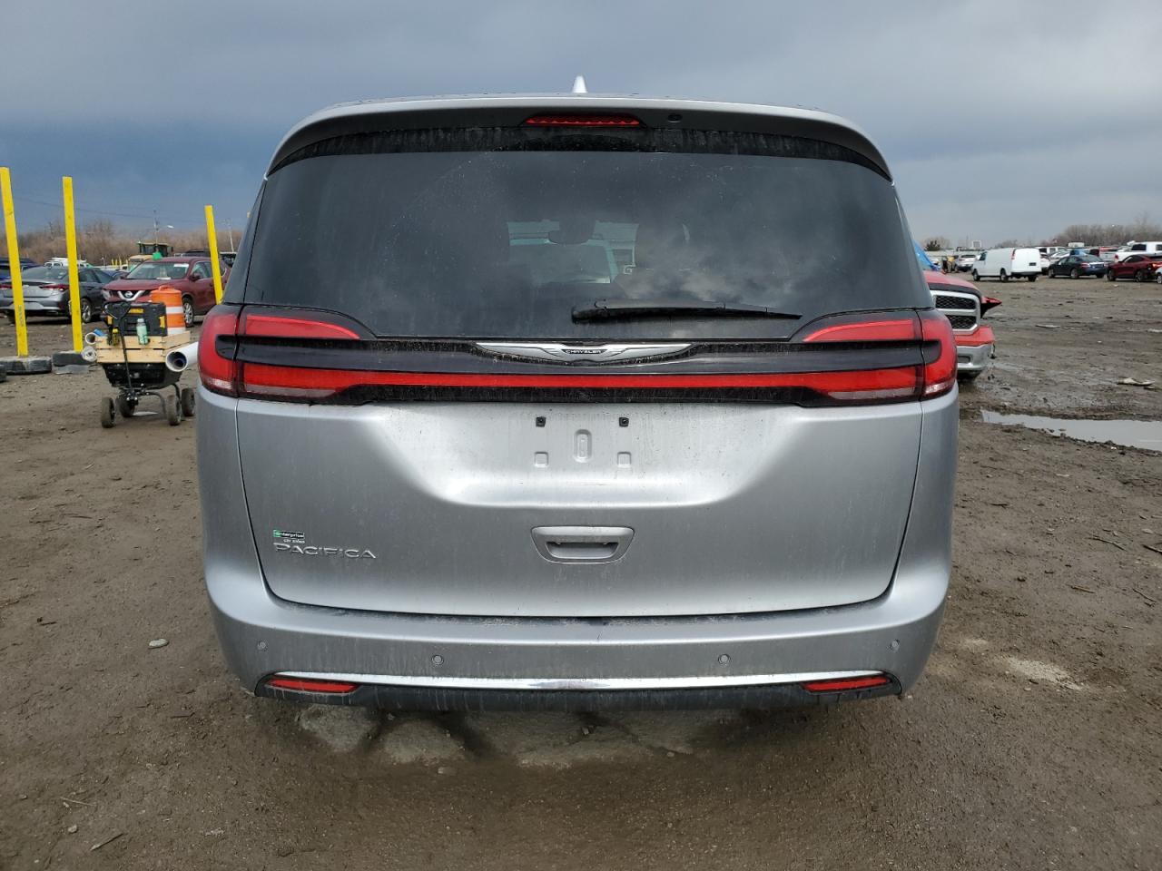 2021 Chrysler Pacifica - Image 6