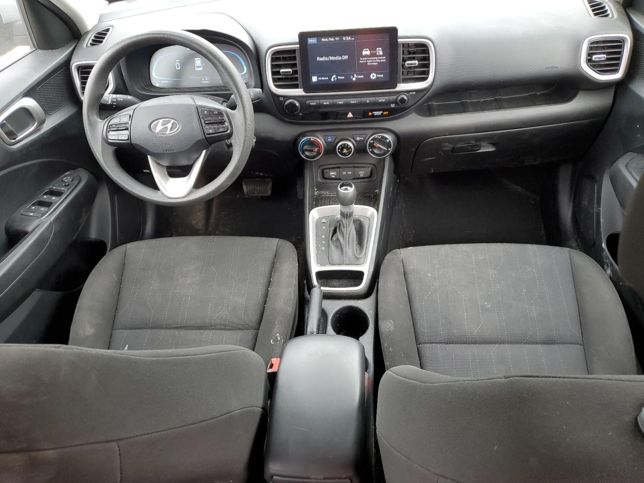 2023 Hyundai Venue - Image 8