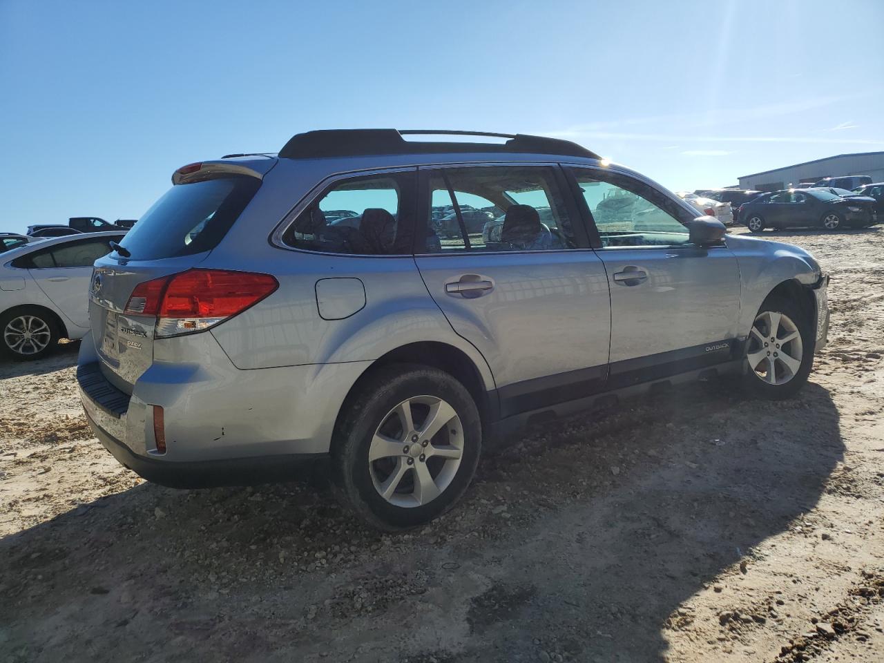 2014 Subaru Outback - Image 3