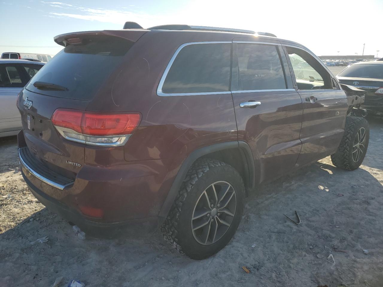 2018 Jeep Grand Cherokee - Image 3