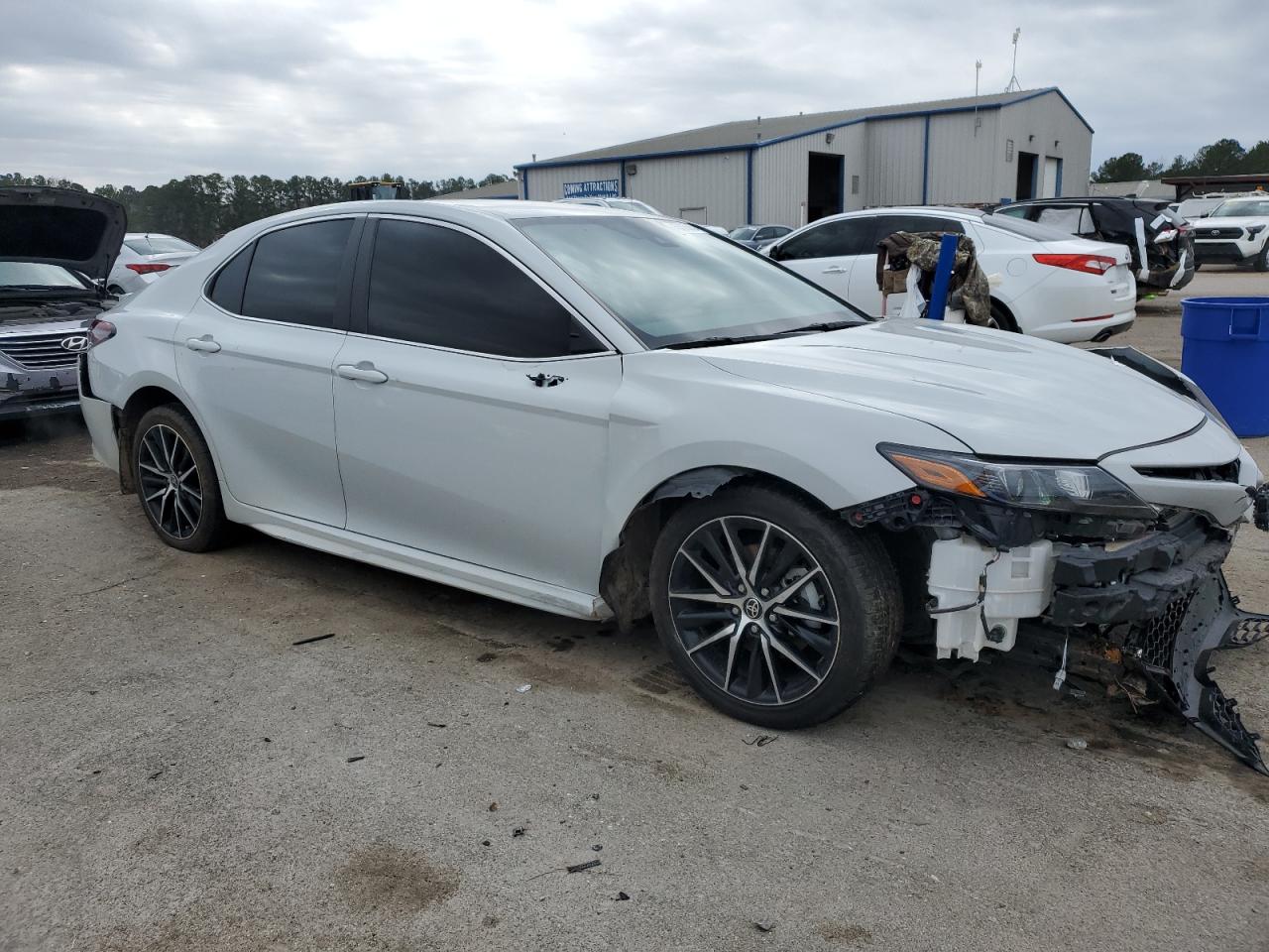 2022 Toyota Camry - Image 4